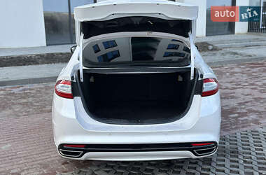 Седан Ford Fusion 2014 в 