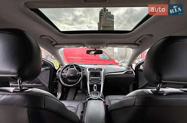 Седан Ford Fusion 2015 в 