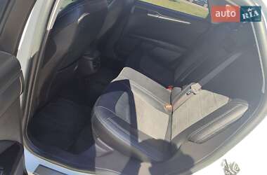 Седан Ford Fusion 2015 в 