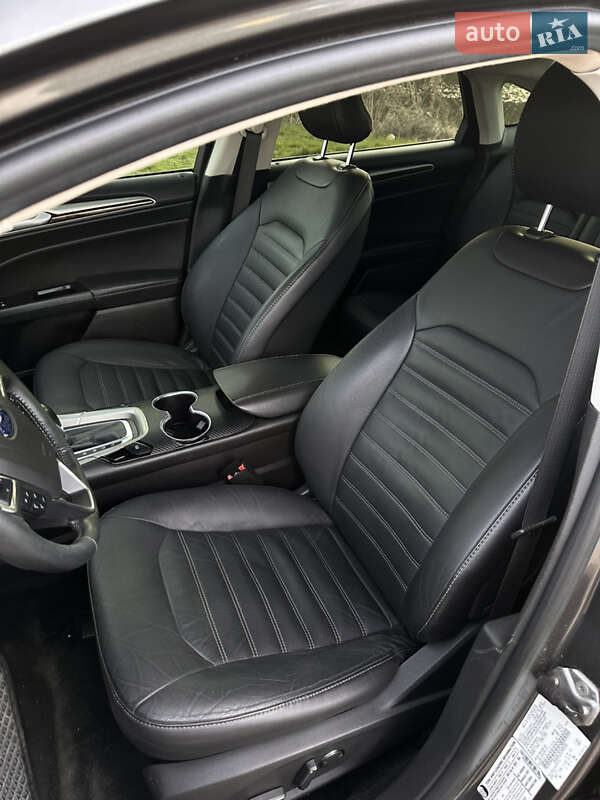 Седан Ford Fusion 2016 в Тернополе