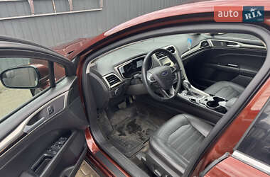 Седан Ford Fusion 2014 в 