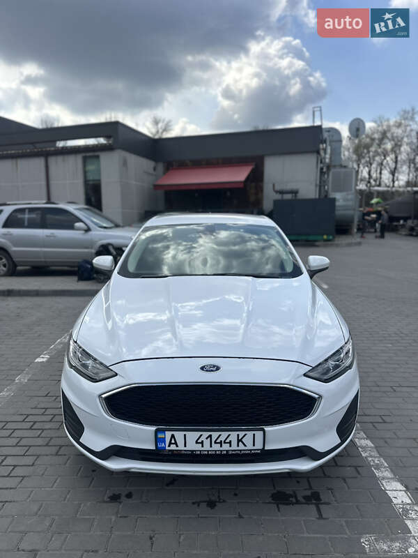 Седан Ford Fusion 2018 в Днепре