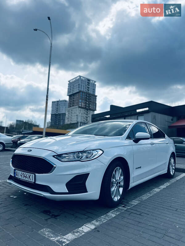 Седан Ford Fusion 2018 в Днепре