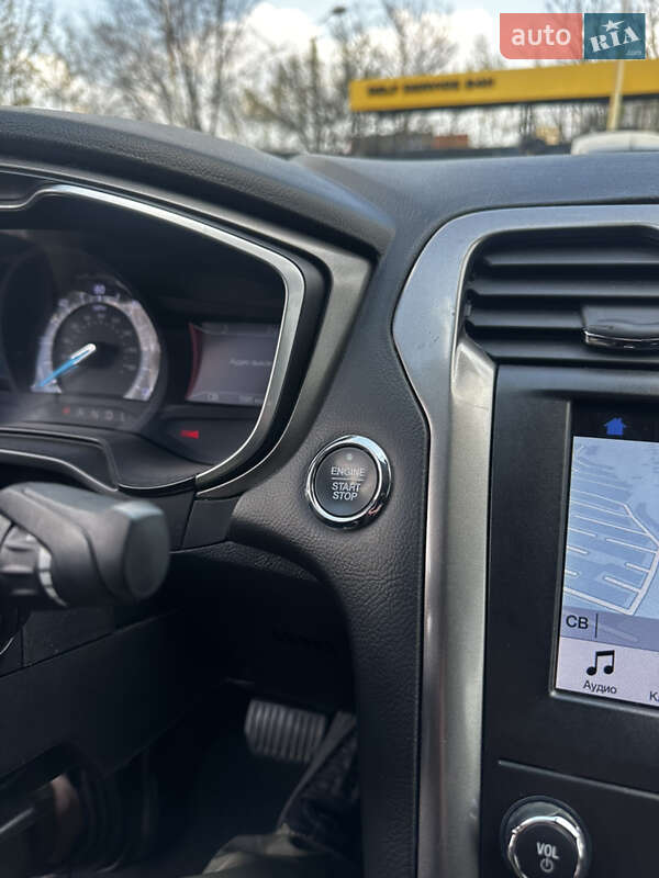 Седан Ford Fusion 2018 в Днепре