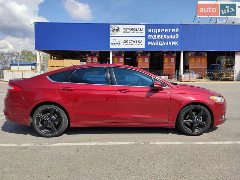 Седан Ford Fusion 2015 в Каменском