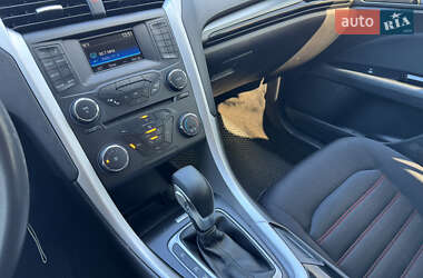 Седан Ford Fusion 2014 в 