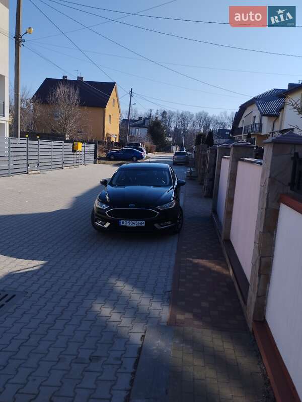 Седан Ford Fusion 2017 в Львове