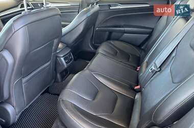 Седан Ford Fusion 2015 в 