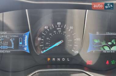 Седан Ford Fusion 2015 в 