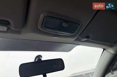 Хэтчбек Ford Fusion 2011 в 