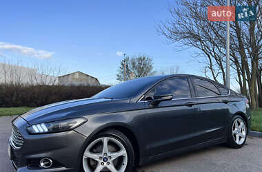 Седан Ford Fusion 2014 в 