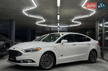 Седан Ford Fusion 2016 в 