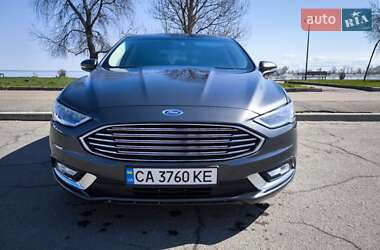 Седан Ford Fusion 2016 в 