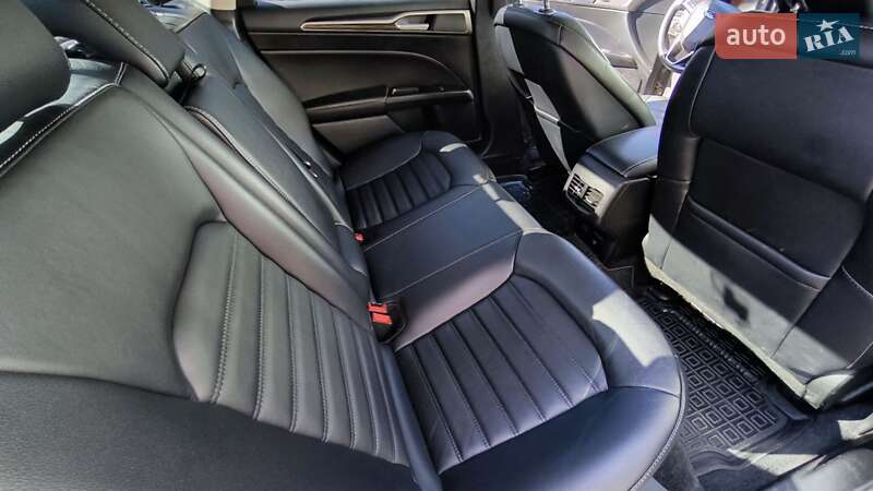 Седан Ford Fusion 2016 в Черкассах