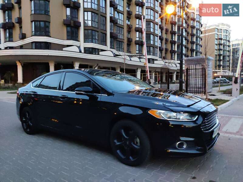 Седан Ford Fusion 2015 в Києві