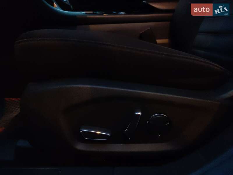Седан Ford Fusion 2015 в Києві