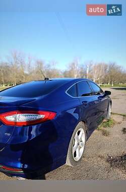 Седан Ford Fusion 2014 в 