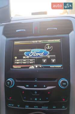 Седан Ford Fusion 2014 в 