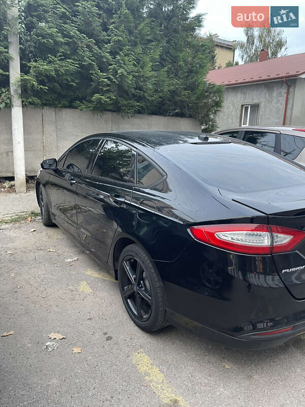 Седан Ford Fusion 2016 в Івано-Франківську