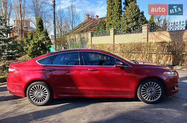 Седан Ford Fusion 2015 в 