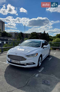 Седан Ford Fusion 2018 в 