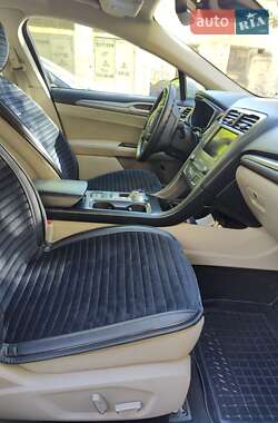 Седан Ford Fusion 2019 в 