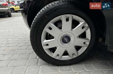 Хетчбек Ford Fusion 2010 в 