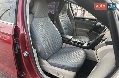 Седан Ford Fusion 2019 в 