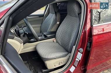 Седан Ford Fusion 2019 в 