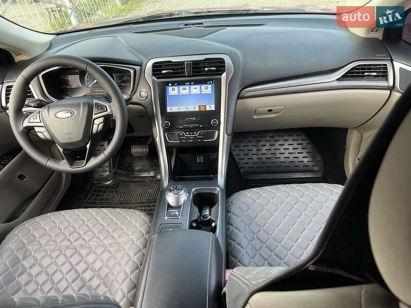 Седан Ford Fusion 2019 в Одессе