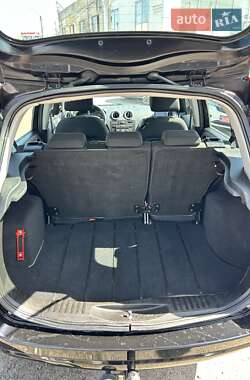 Хэтчбек Ford Fusion 2009 в 