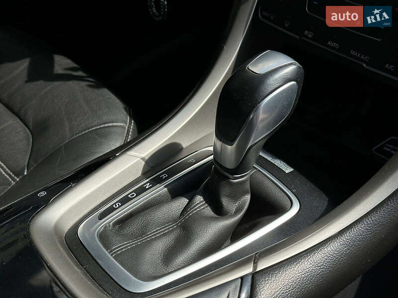 Седан Ford Fusion 2013 в Одесі