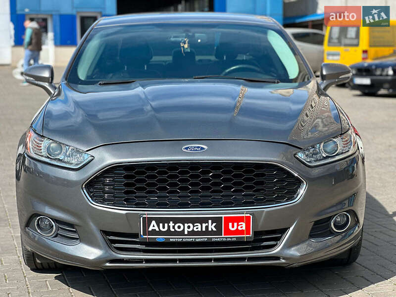 Седан Ford Fusion 2013 в Одесі