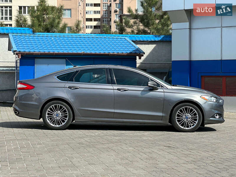 Седан Ford Fusion 2013 в Одесі