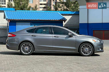 Седан Ford Fusion 2013 в 