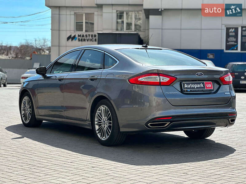 Седан Ford Fusion 2013 в Одесі