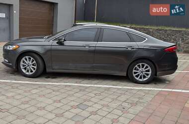Седан Ford Fusion 2016 в 