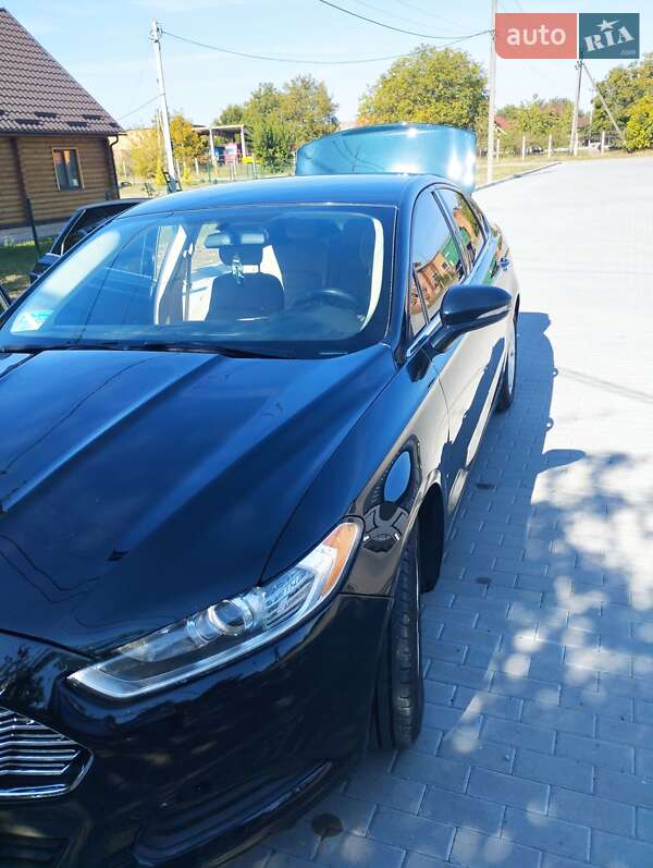 Седан Ford Fusion 2014 в Бершади