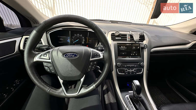 Седан Ford Fusion 2015 в Гайсину