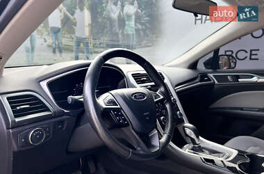 Седан Ford Fusion 2014 в 