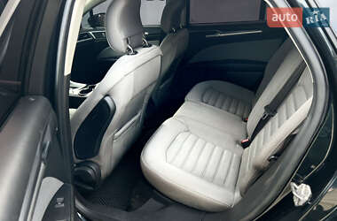 Седан Ford Fusion 2014 в 