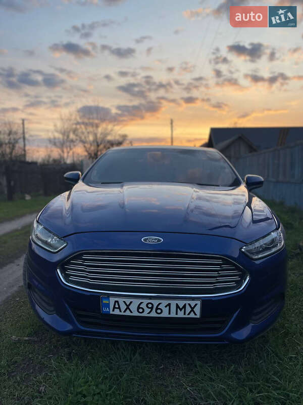 Седан Ford Fusion 2012 в Чугуеве