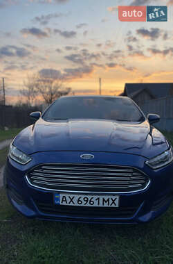 Седан Ford Fusion 2012 в 