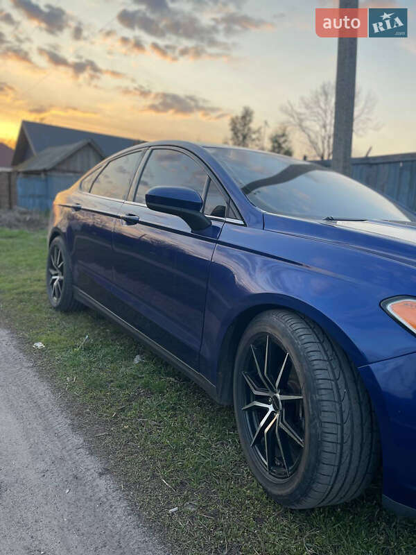 Седан Ford Fusion 2012 в Чугуеве