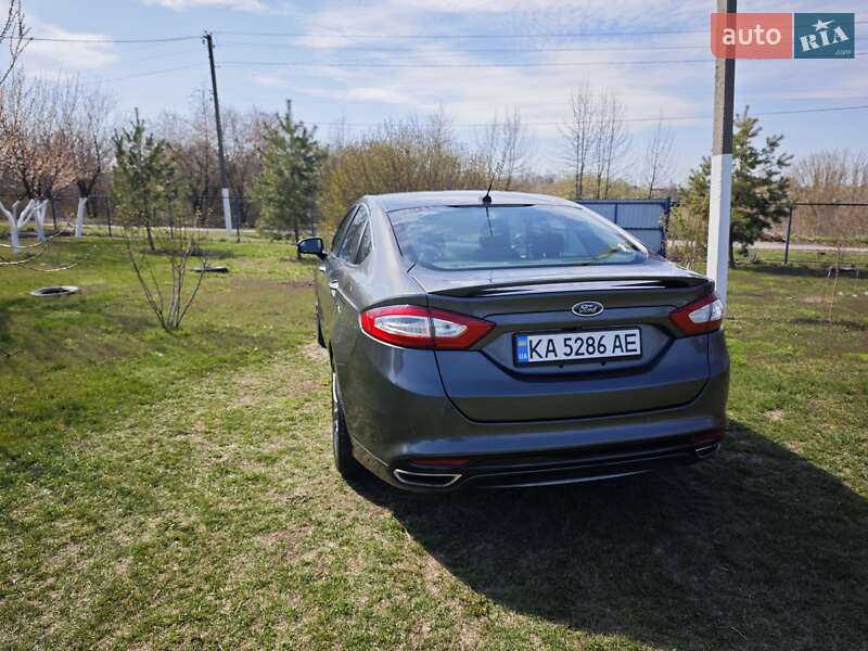 Седан Ford Fusion 2015 в Кагарлику