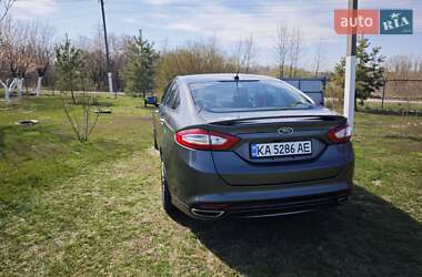 Седан Ford Fusion 2015 в 