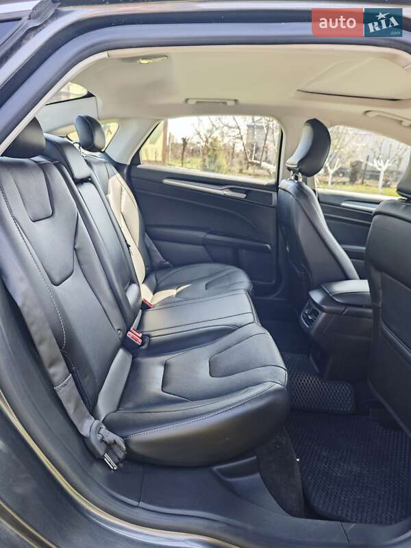 Седан Ford Fusion 2015 в Кагарлику