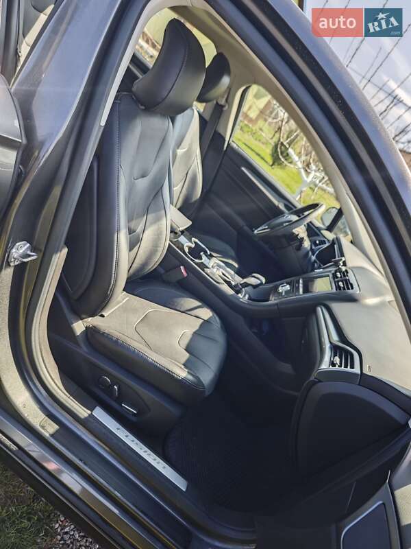 Седан Ford Fusion 2015 в Кагарлику