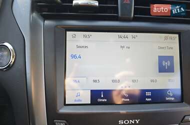 Седан Ford Fusion 2015 в 
