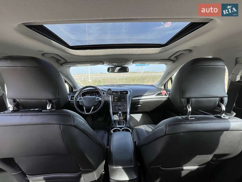 Седан Ford Fusion 2013 в Львове